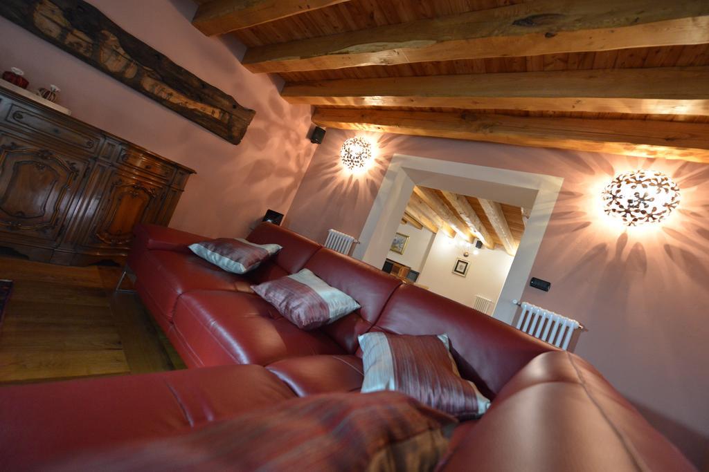 Au Berceau Du Bien-Etre Villa Chambave Phòng bức ảnh
