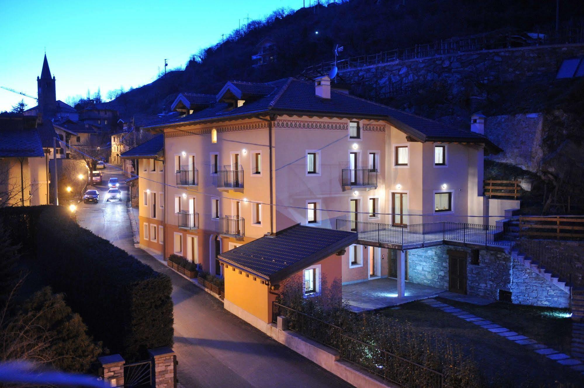 Au Berceau Du Bien-Etre Villa Chambave Ngoại thất bức ảnh